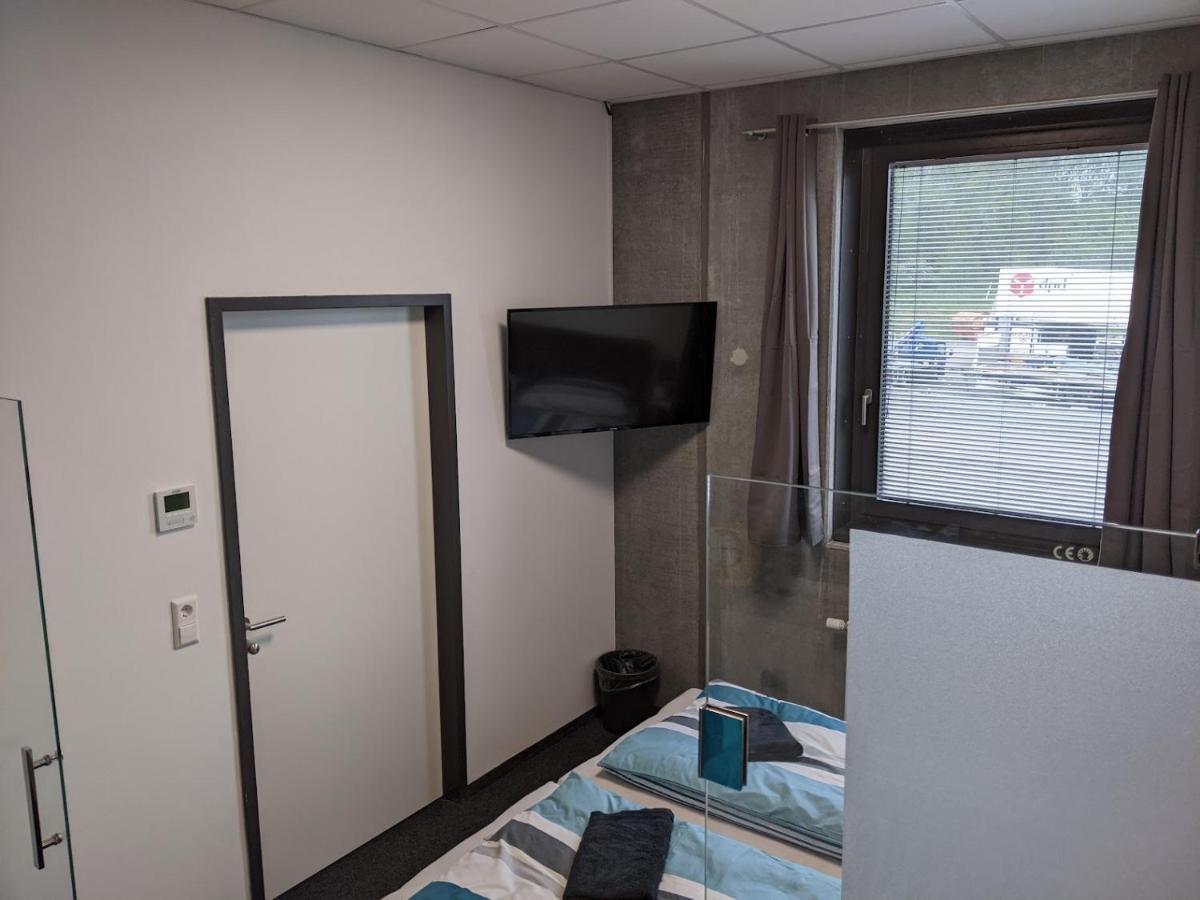 Business-Motel & 24H Selfcheckin Heimsheim Exterior foto