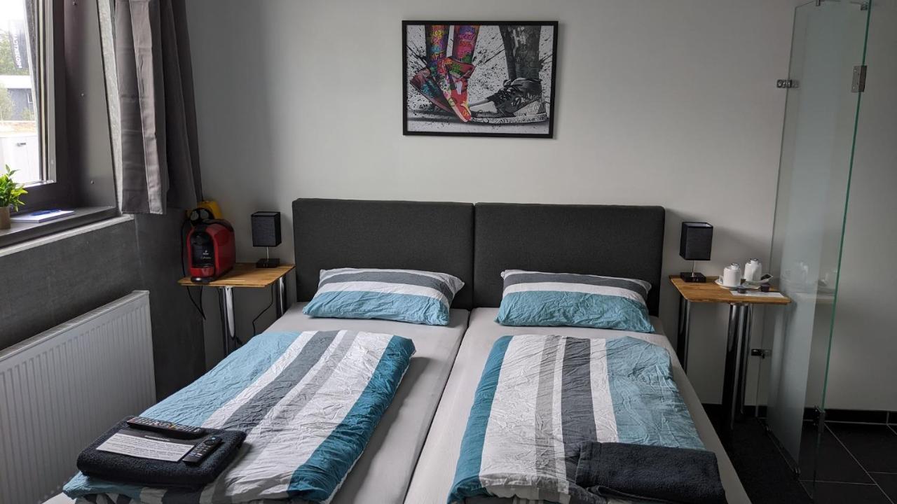 Business-Motel & 24H Selfcheckin Heimsheim Exterior foto