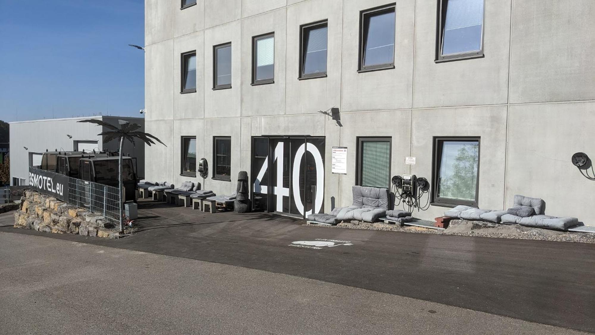 Business-Motel & 24H Selfcheckin Heimsheim Exterior foto